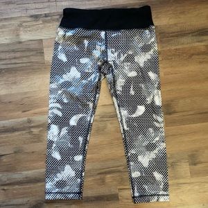 RBX Women’s Floral Graphic workout Capri